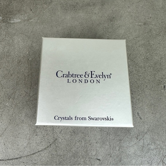 ✨ Swarovski x Crabtree & Evelyn Bracelet | Crystal | Limited Edition | NWOT - Picture 6 of 7